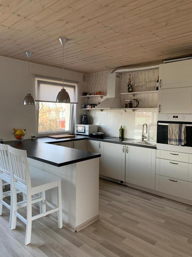 Modern Cozy 2 Bedroom Apartment Near City Center Parnu Exterior photo